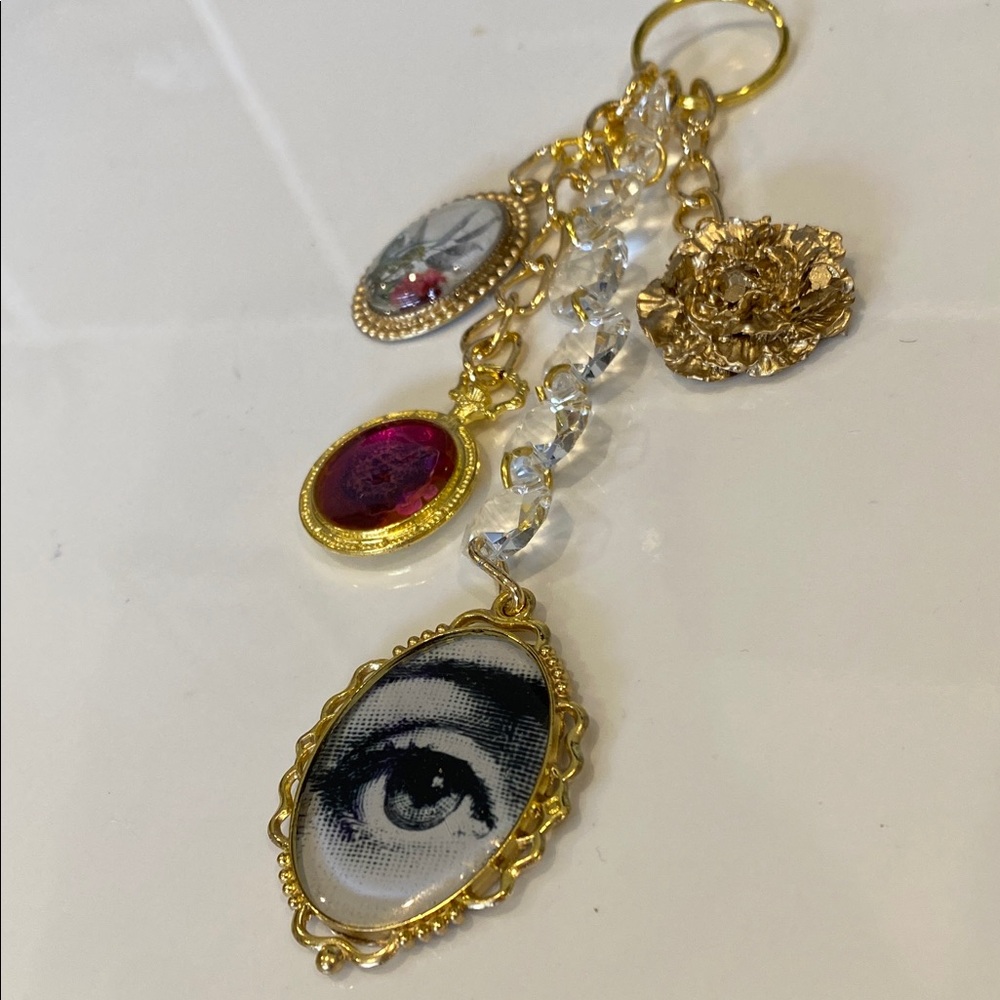 Monochrome Graphic Crossbody Bag - Picture 3 of 7